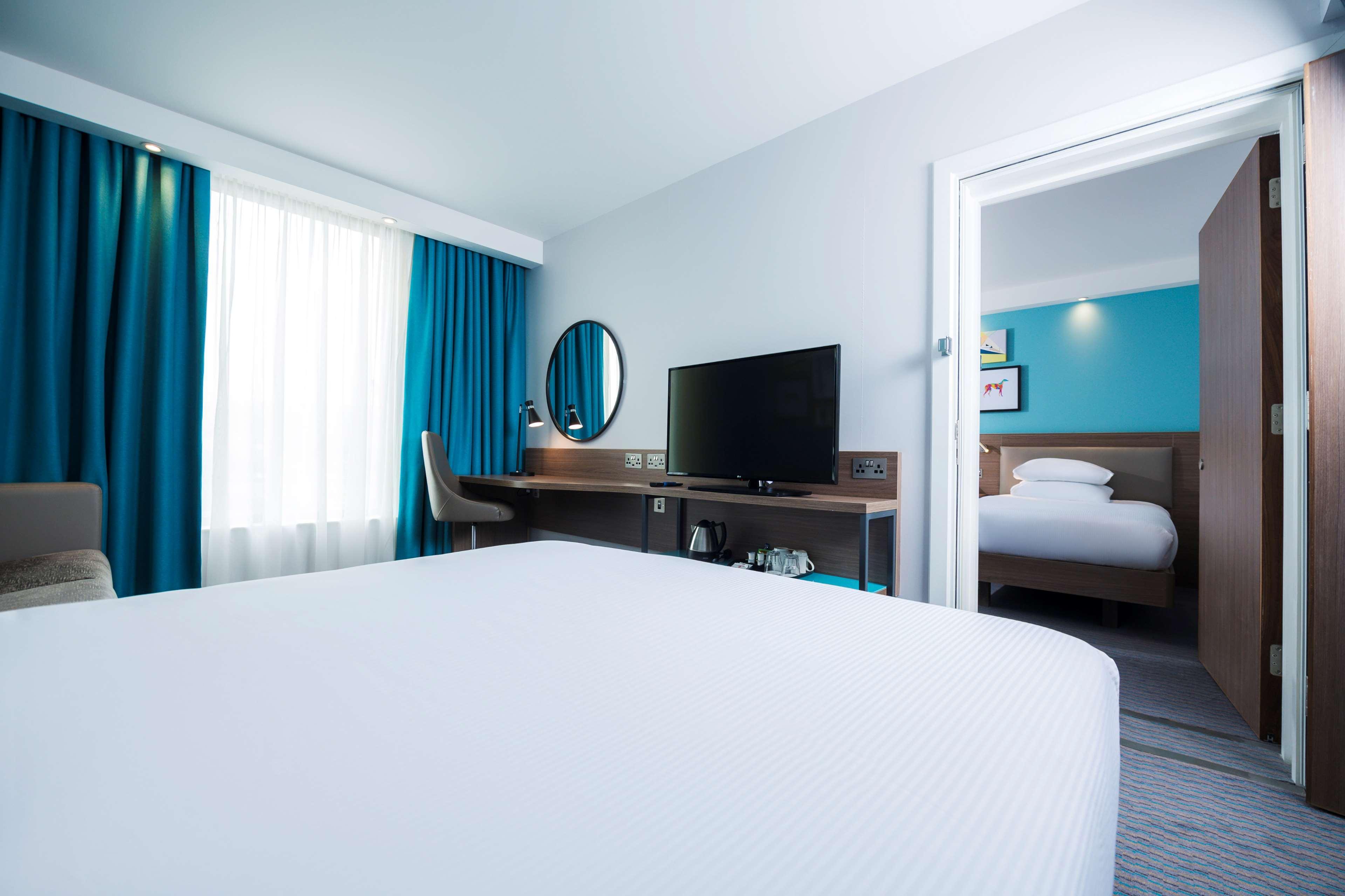Hampton By Hilton Belfast City Centre Bagian luar foto