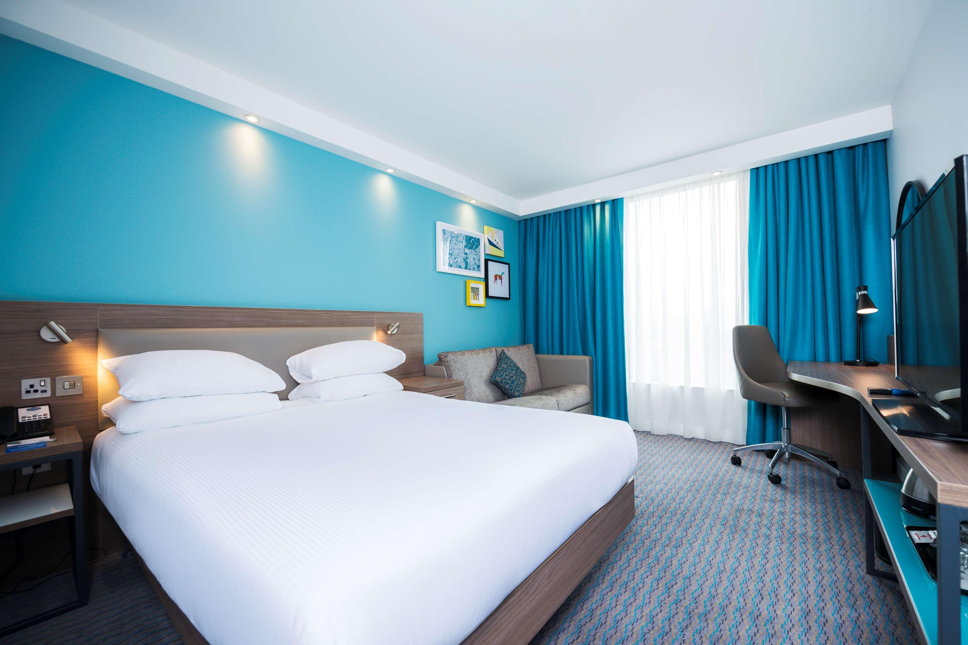 Hampton By Hilton Belfast City Centre Bagian luar foto