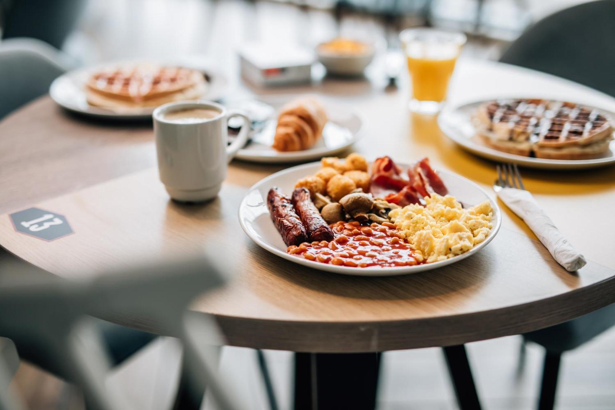 Hampton By Hilton Belfast City Centre Bagian luar foto