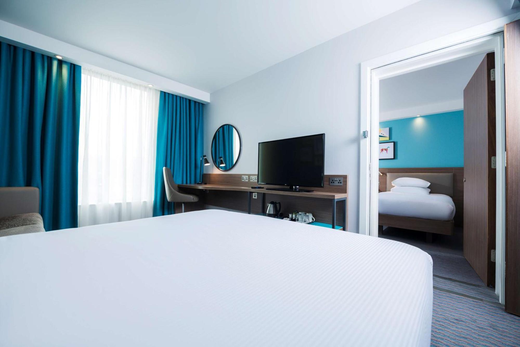 Hampton By Hilton Belfast City Centre Bagian luar foto