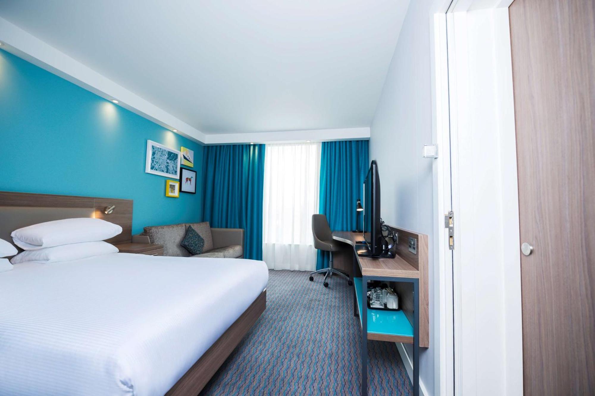 Hampton By Hilton Belfast City Centre Bagian luar foto